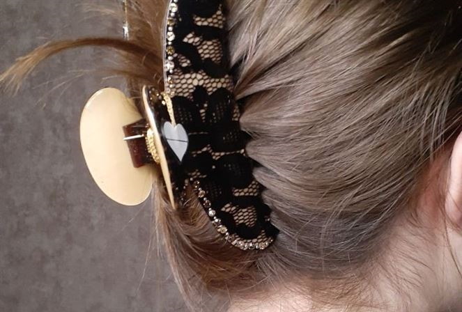 Ventrue hair claw clip handmade in France | MC Davidian sparkling styles